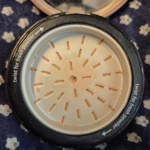 Smashbox Halo fresh perfecting powder - Fair/light - Picture 3 of 3